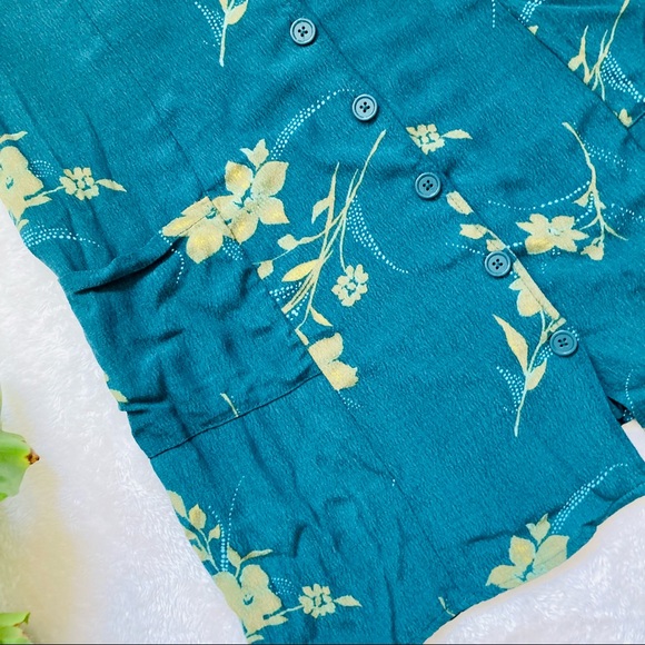 SOLD OU Button Down Floral Mini Dress - Picture 4 of 8